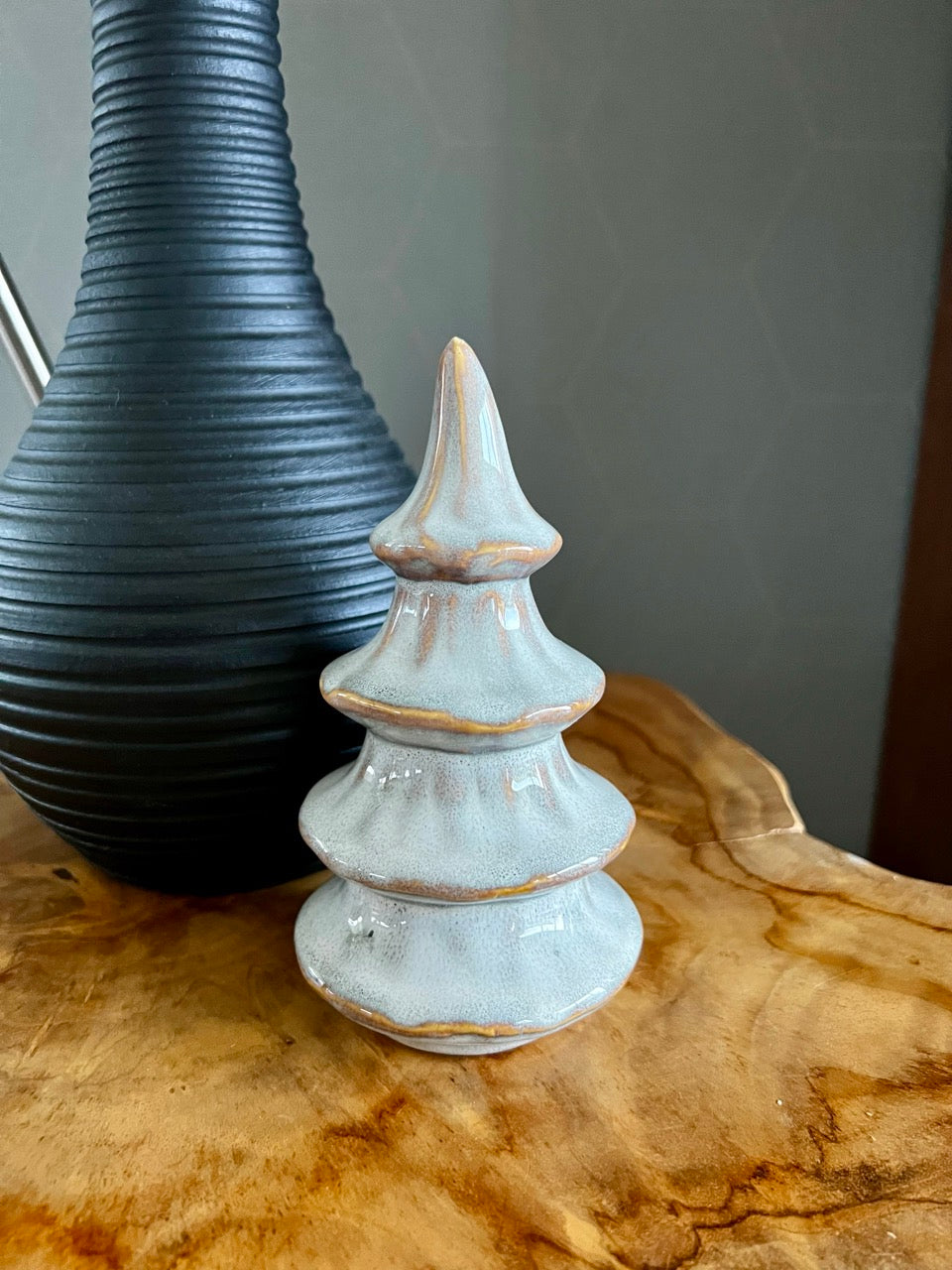 Keramik-Weihnachtsbaum - 14,5 cm hoch - Grün/Weiß/Grau