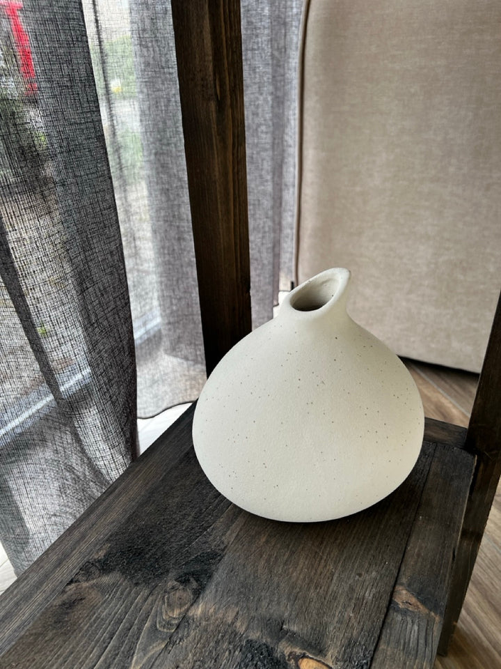 Vase ASSAGO aus Keramik – 2 Varianten – Creme
