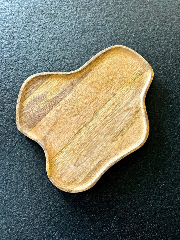 Dekotablett Wave - 38 x 31 cm - Mangoholz