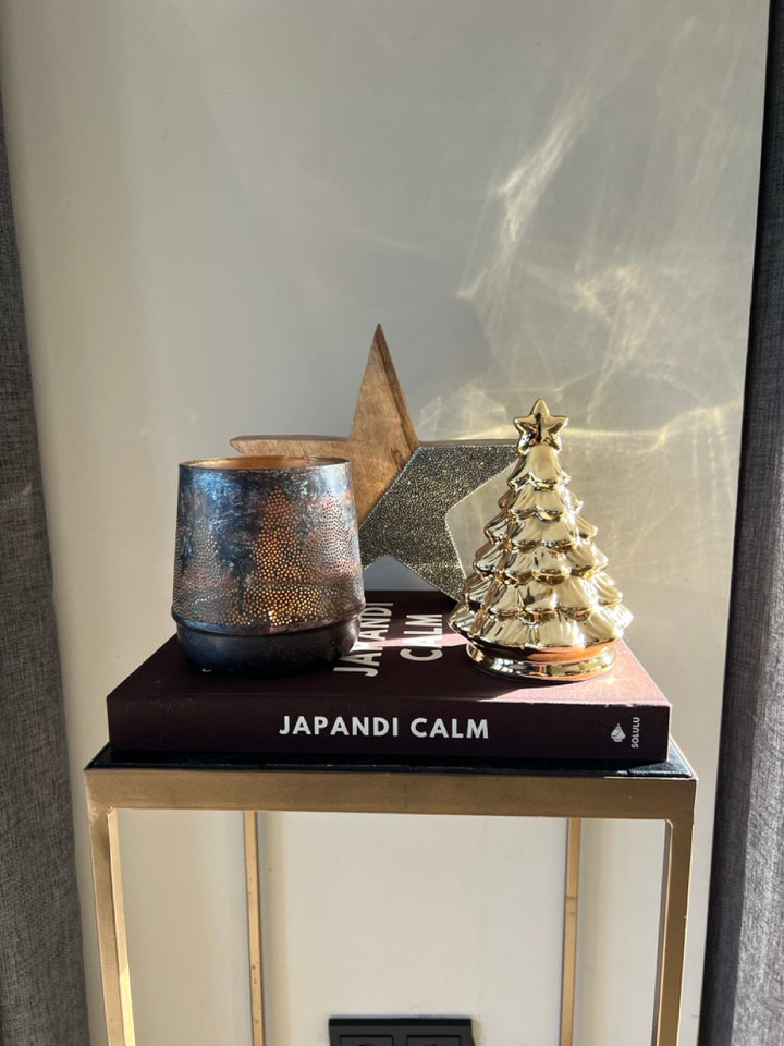 Shop the Kerstlook – Gouden Kerstdecoratie in Japandi Stijl