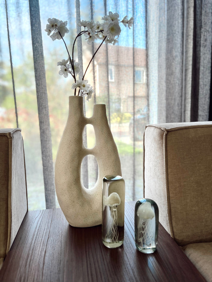 Shop the look - Vaas met zijden bloem en Jellyfish ornamenten