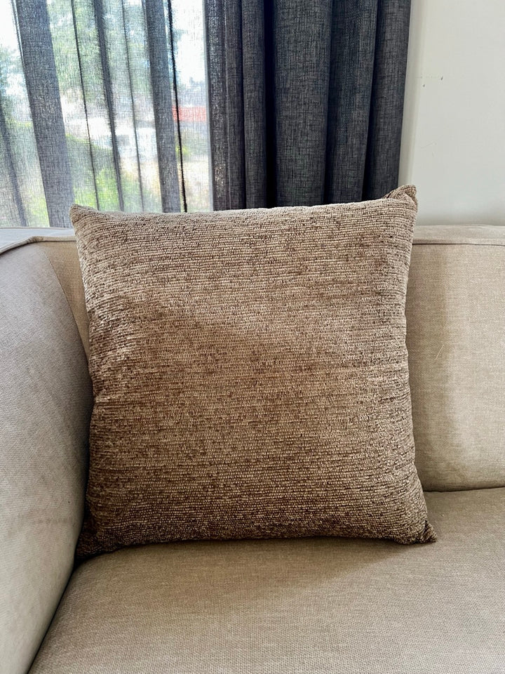 Sierkussen ELYRIA - 45x45 cm - Taupe