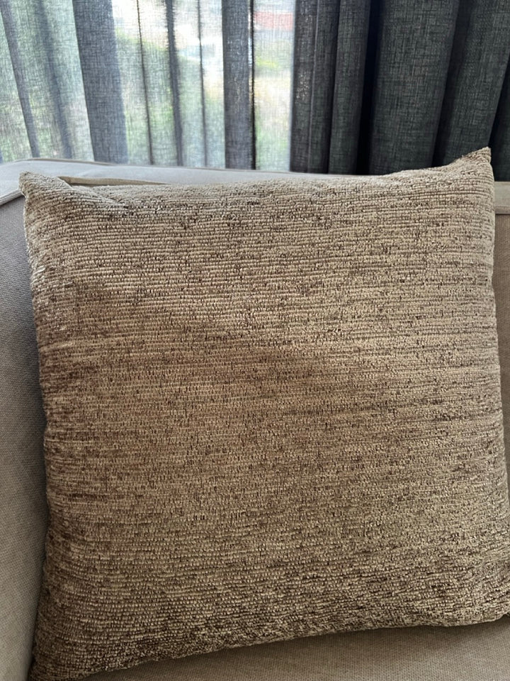 Sierkussen ELYRIA - 45x45 cm - Taupe